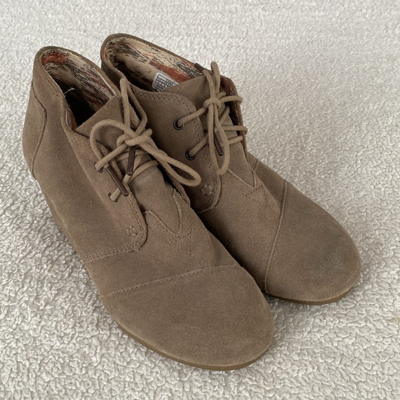 Toms nude suede booties ankle boots wedge tan size 8 woman’s - Picture 4 of 9